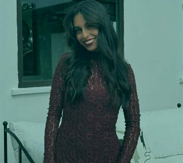 Rosa 3 Abertura escort