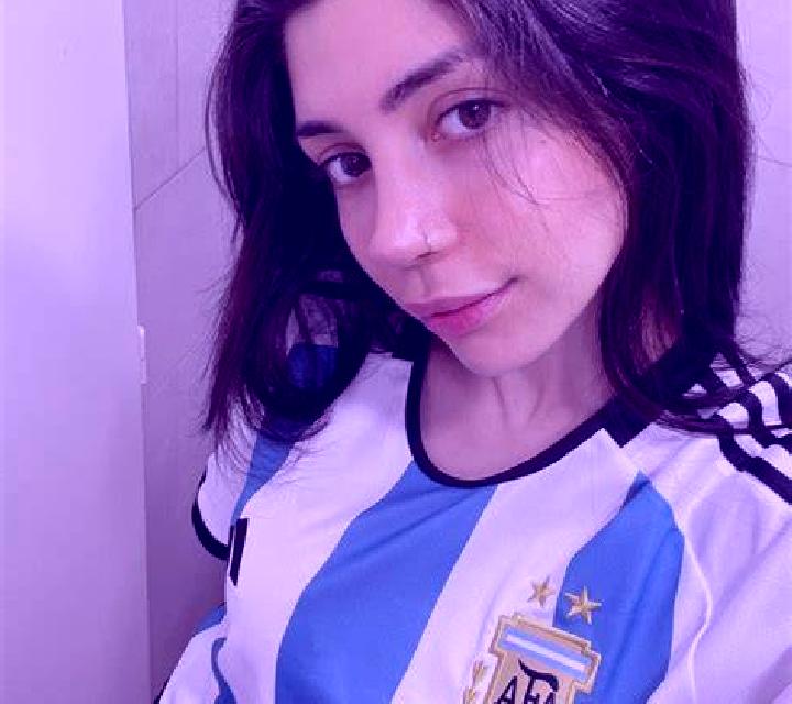 Selene 2 Cuelgamures escort