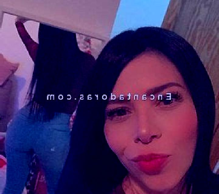 Valentina Montesclaros escort