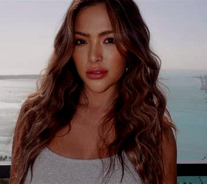 Vega Ujados escort