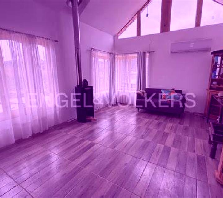 Zara Cullera escort