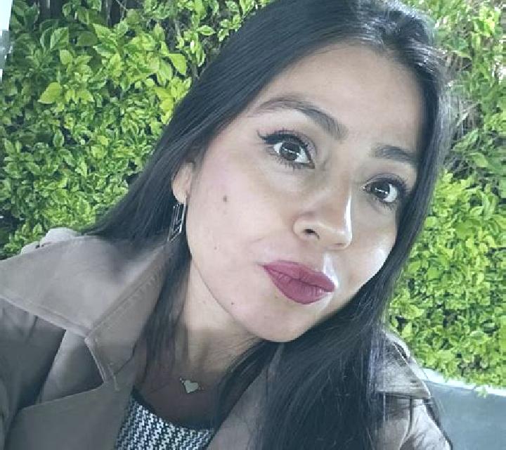 Zara Llauri escort
